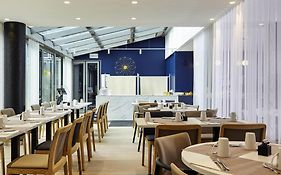 Mercure Paris La Defense Grande Arche